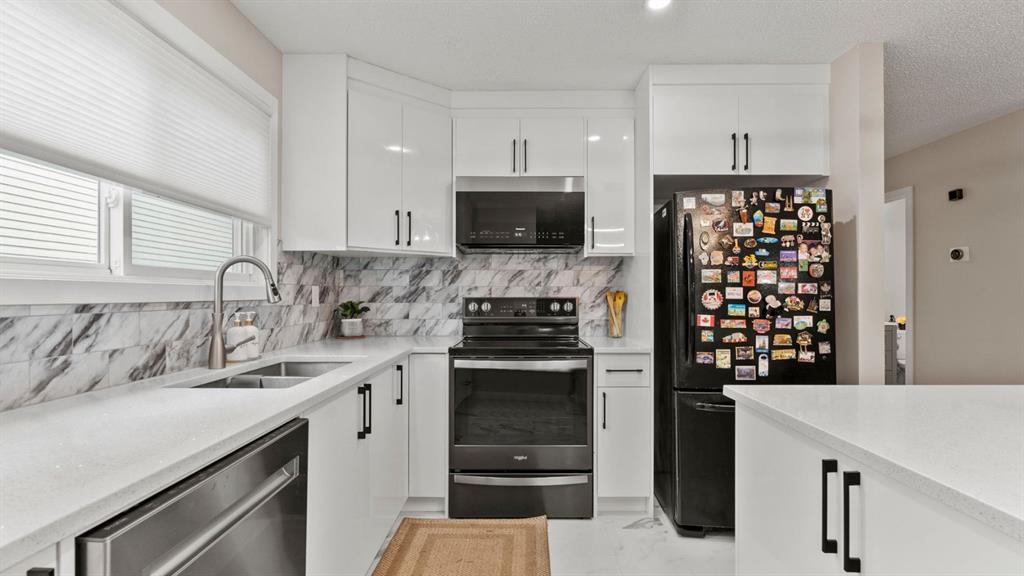Additional image 4 of 2416 Woodview Drive SW, Calgary, AB, T2W 4X7