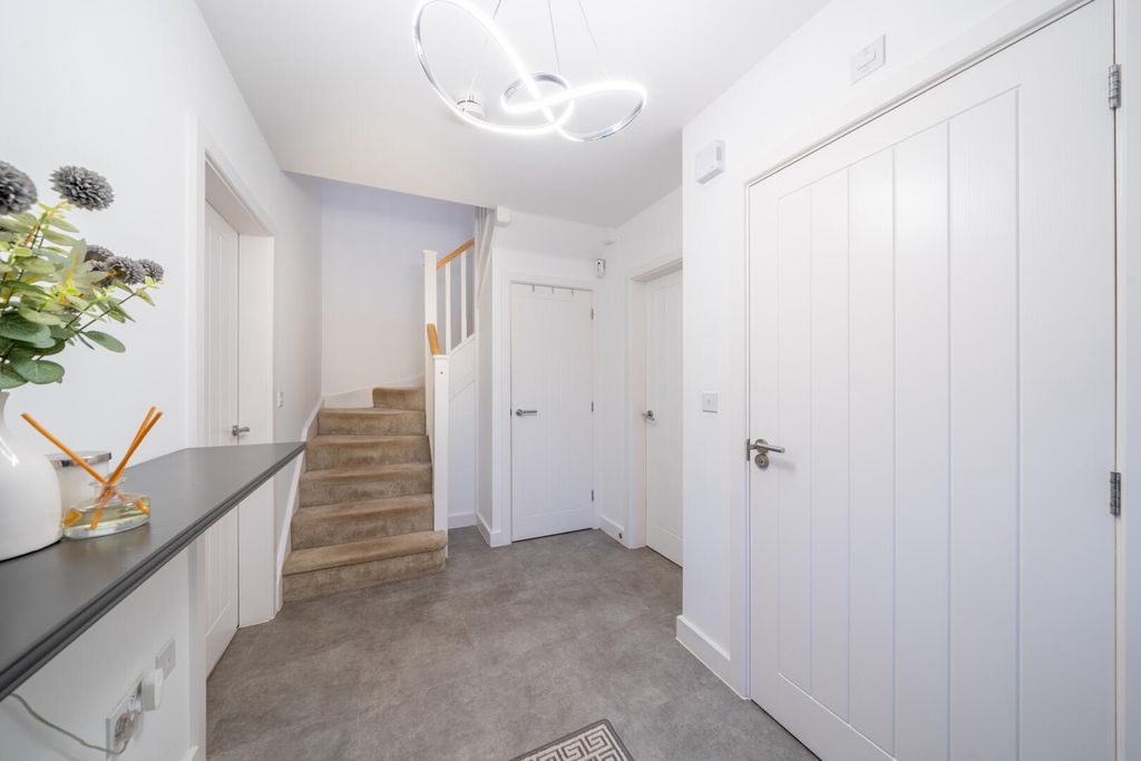 Additional image 7 of 4 bed detached house for saleAlbertine Gardens, Edwalton, Nottingham NG12