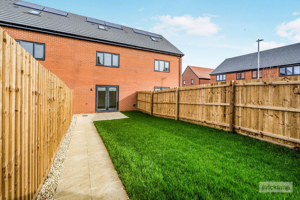 Additional image 9 of 3 bed semi-detached house to rentStonemason Way, Peterborough PE4