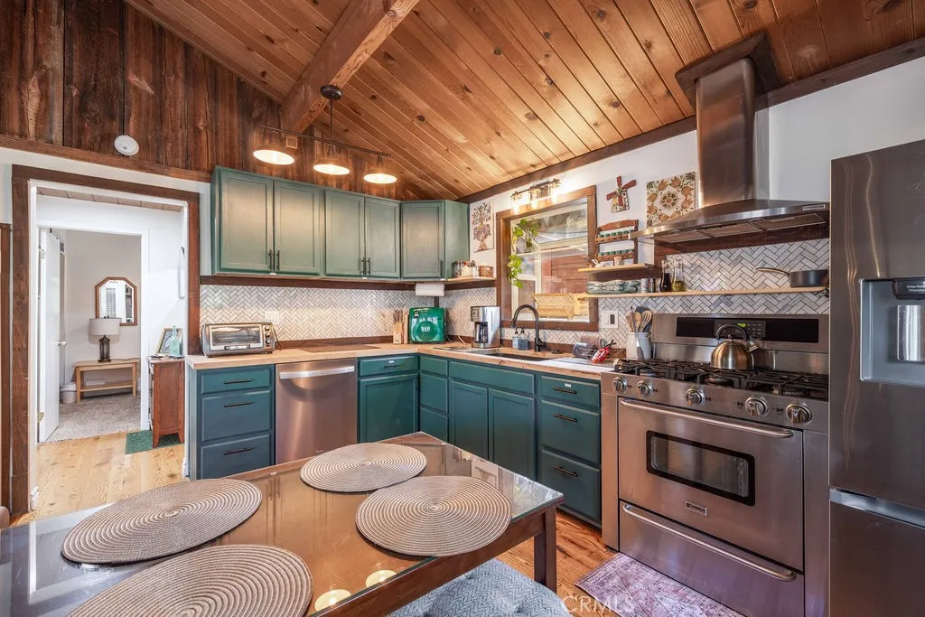 Additional image 40 of 212 Moreno Ave, Sugarloaf, CA 92386
