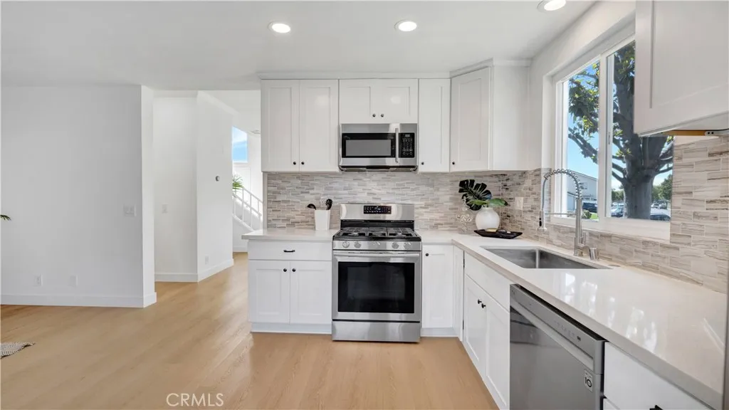 Additional image 93 of 336 Fallingstar, Irvine, CA 92614