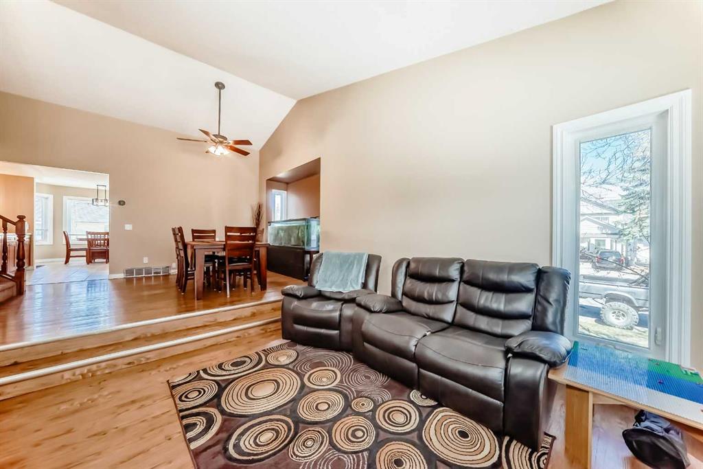 Additional image 6 of 127 Mckerrell Way SE, Calgary, AB, T2Z1R1