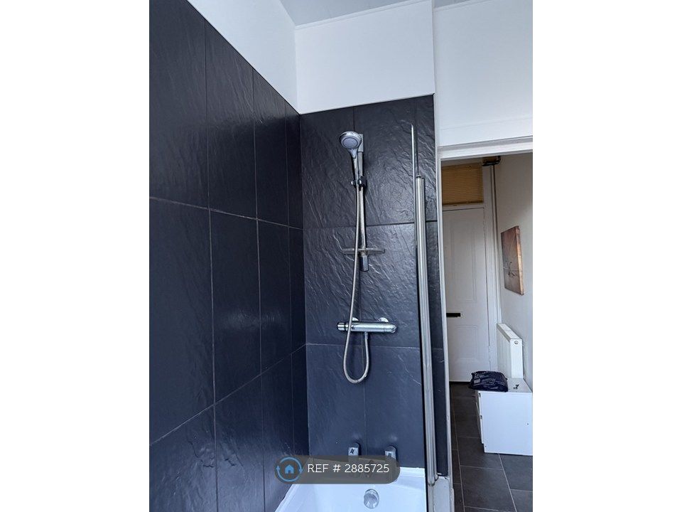 Additional image 5 of 2 bed flat to rentCardwell Road, Gourock PA19