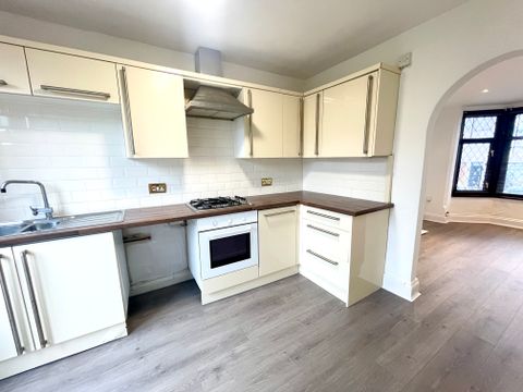 Lilac Avenue, Coventry CV6