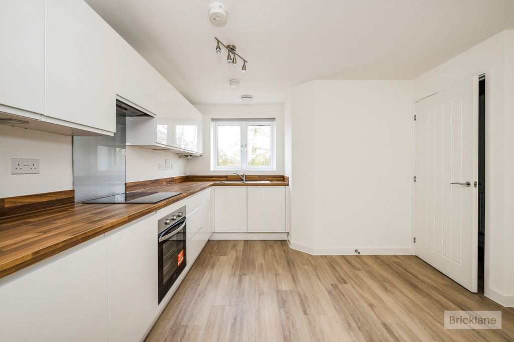 Additional image 2 of 3 bed semi-detached house to rentStonemason Way, Peterborough PE4