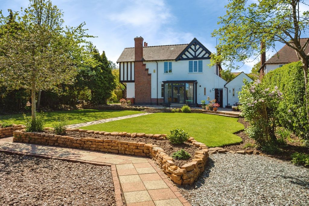 Additional image 4 of 5 bed detached house for saleDovedale Road, West Bridgford, Nottingham, Nottinghamshire NG2