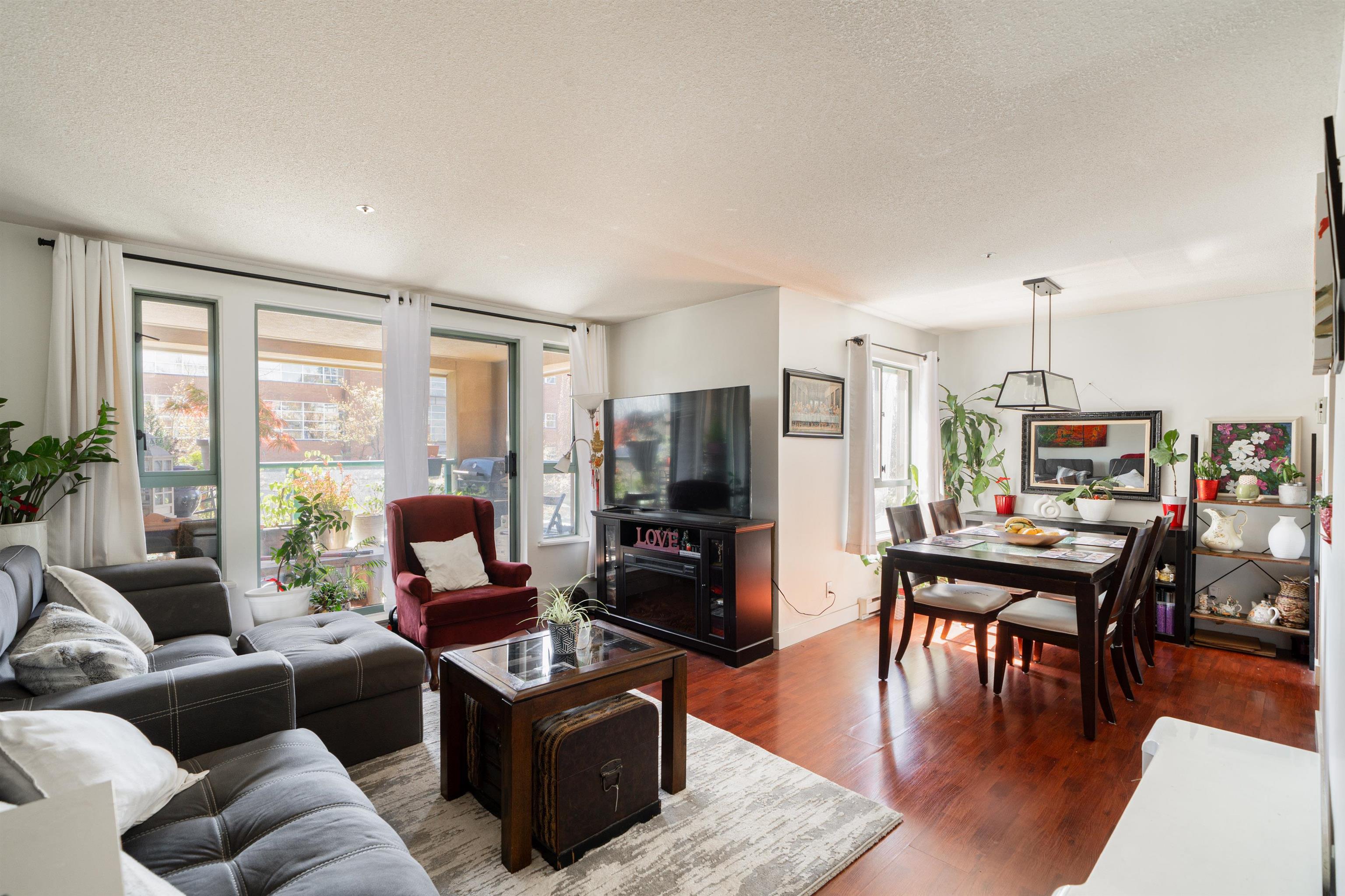 Additional image 3 of 207-223 Mountain Highway, North Vancouver, BC, V7J 3V3