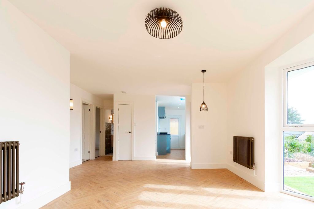 Additional image 13 of 3 bed bungalow to rentAshgrove, Edwardsville, Treharris CF46
