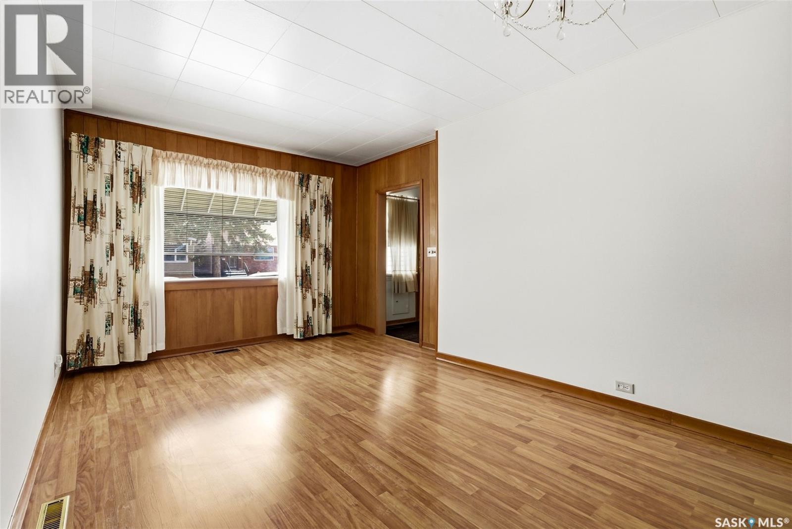 Additional image 4 of 1921 Atkinson Street, Regina, SK, S4N3W6