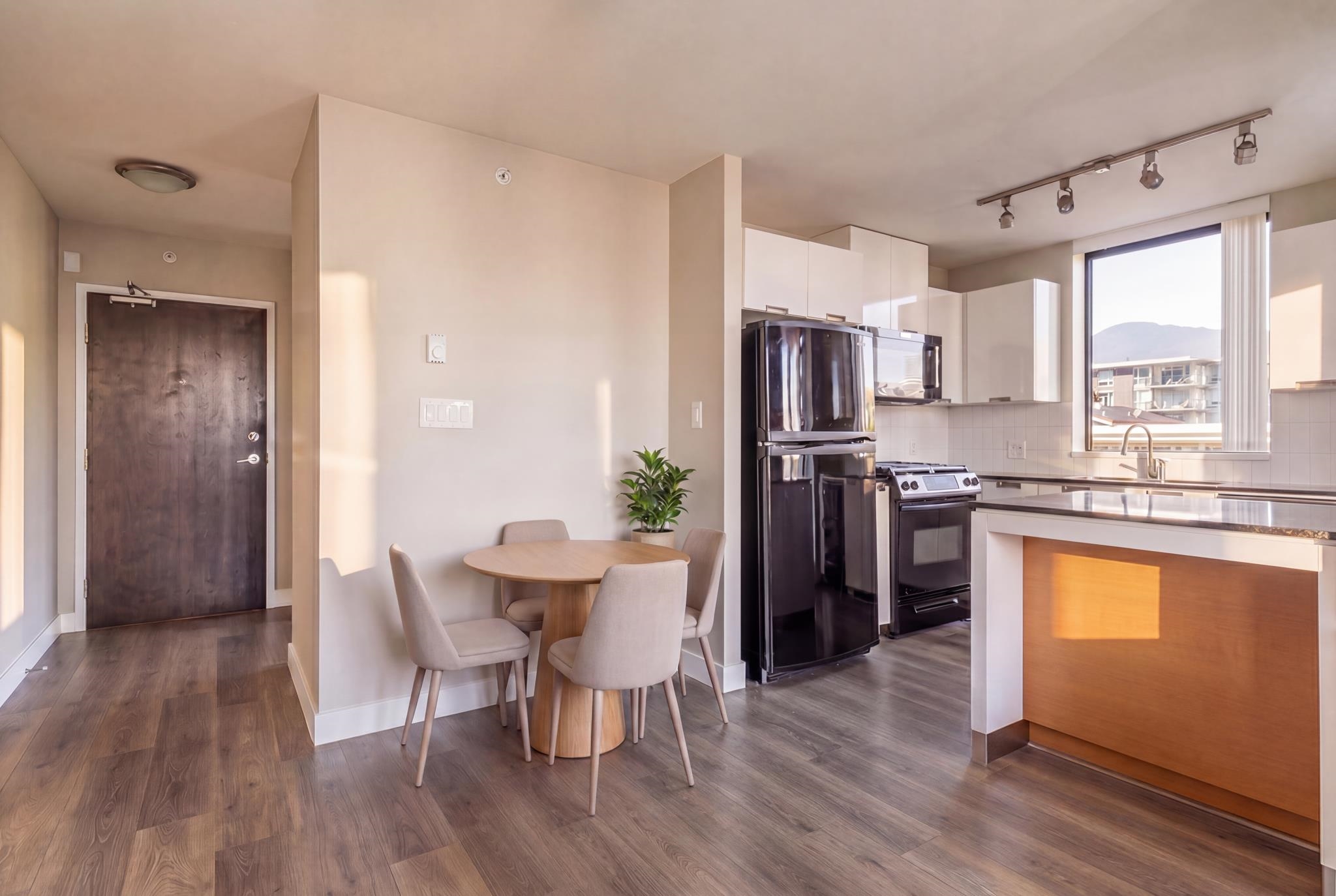 Additional image 6 of 807-151 2nd Street W, North Vancouver, BC, V7M 3P1