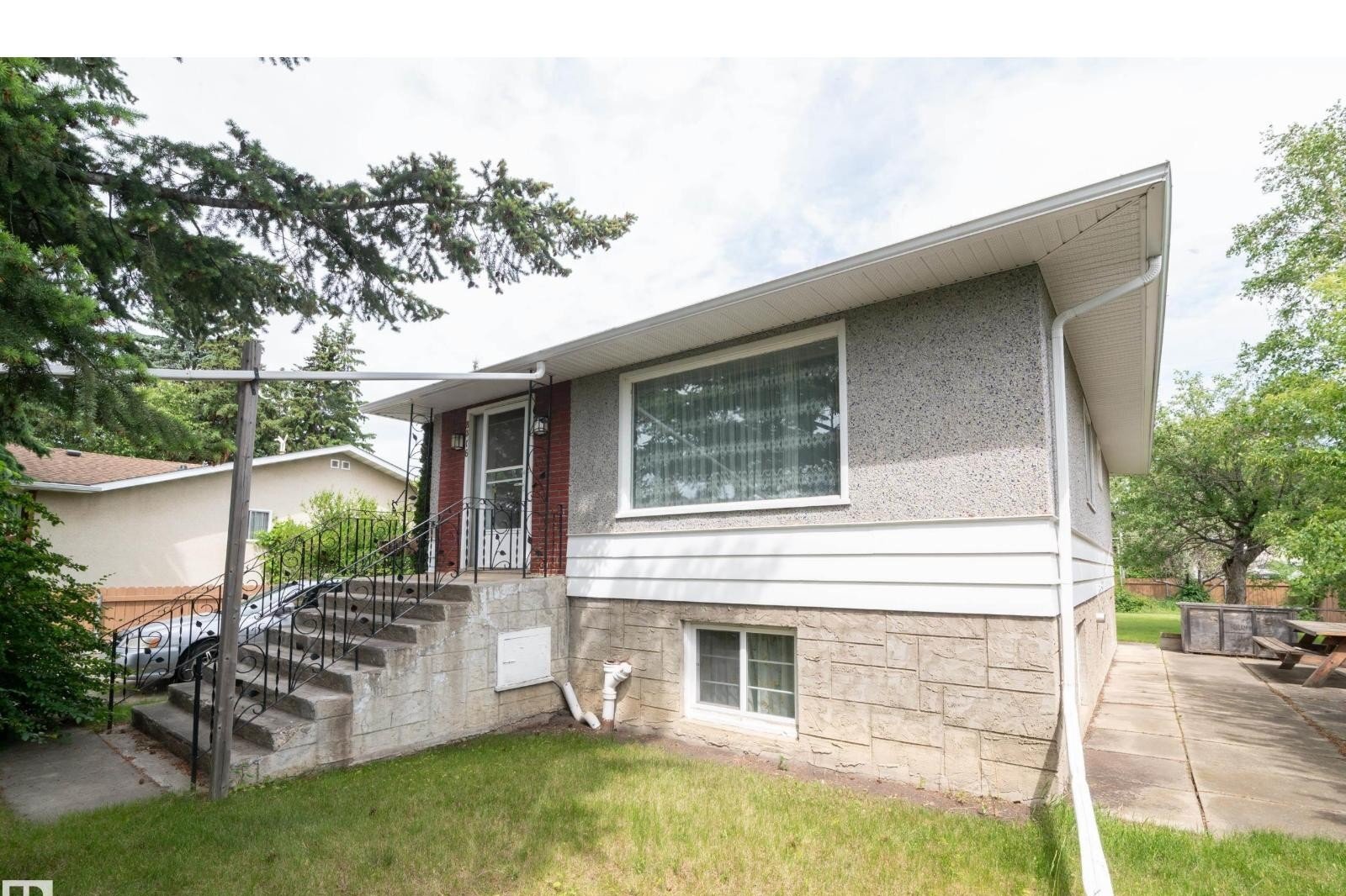 Additional image 8 of 8316 73 Avenue NW, Edmonton, AB, T6C0E2
