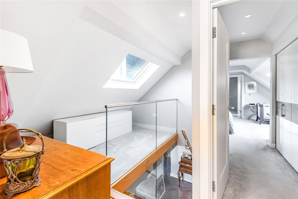 Additional image 8 of 3 bed flat to rentWigton Court, Wigton Lane, Alwoodley, Leeds LS17