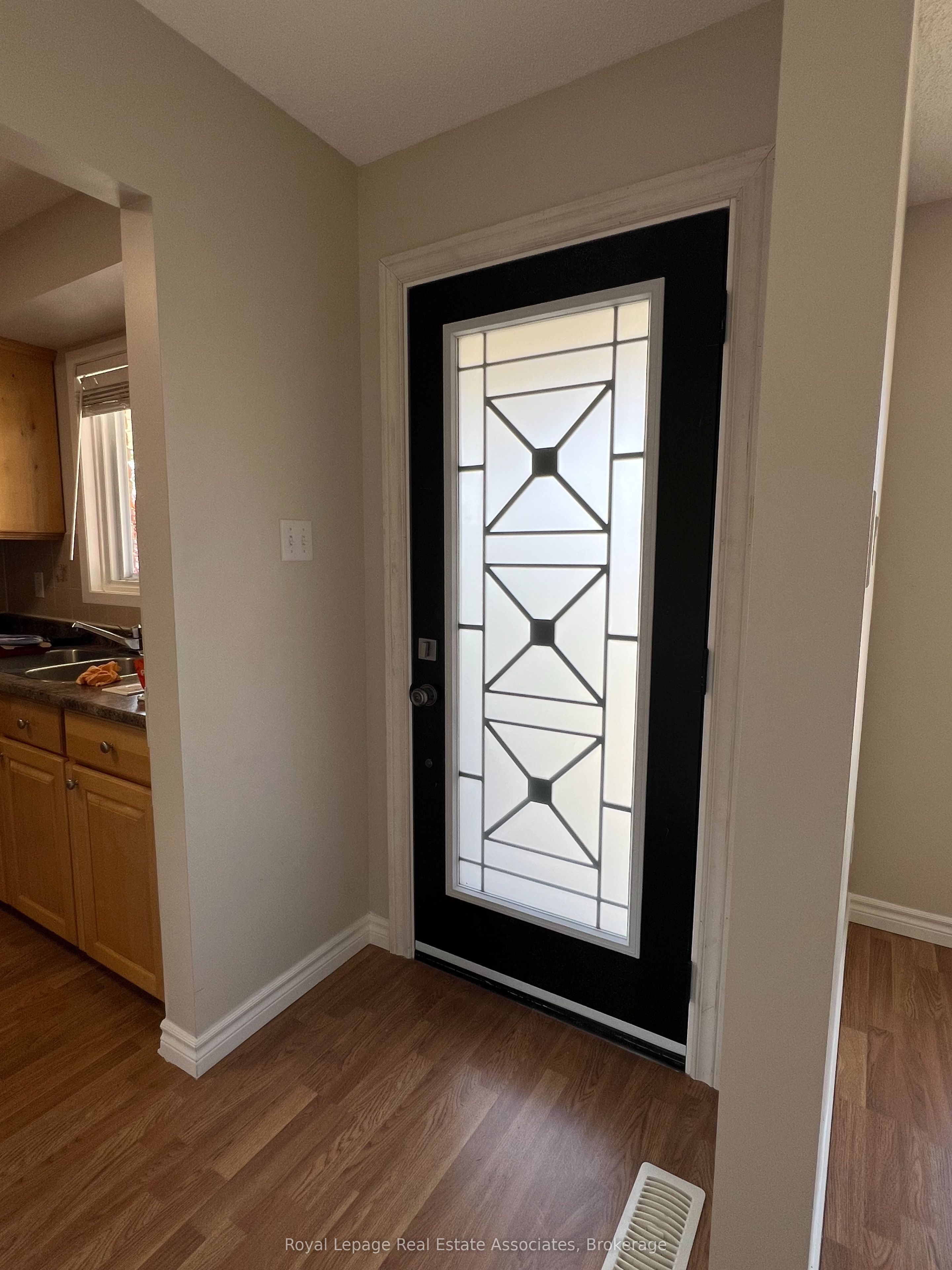 Additional image 4 of Main-86 Overlea Crescent, Kitchener, ON, N2M 5A9