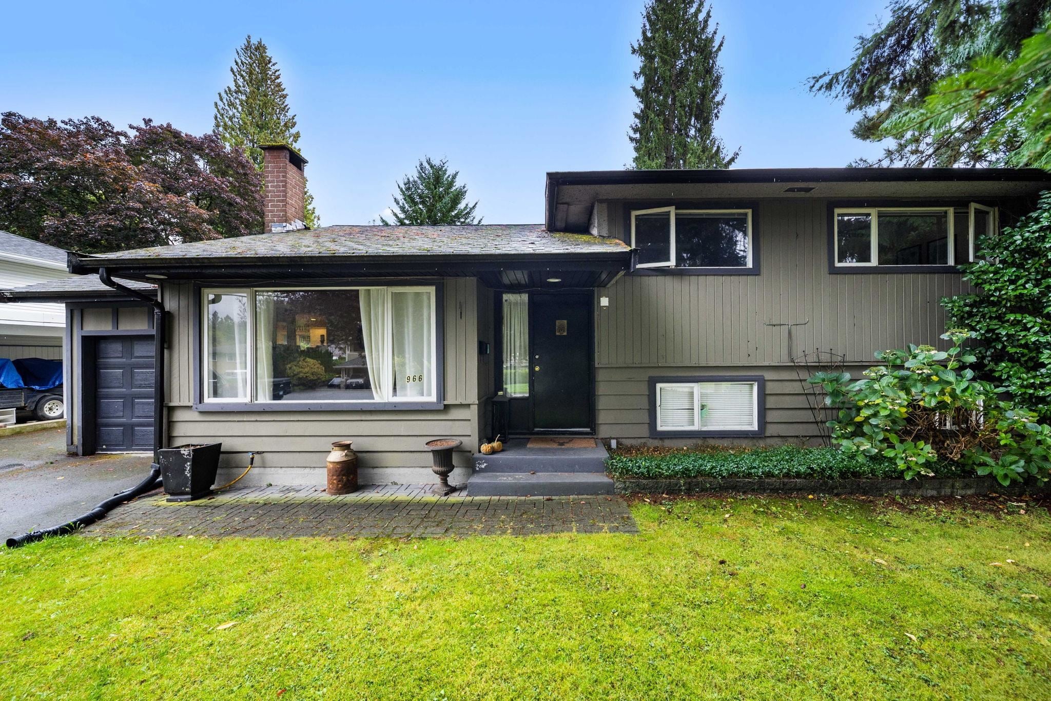 Additional image 2 of 966 Dundonald Drive, Port Moody, BC, V3H 1B7