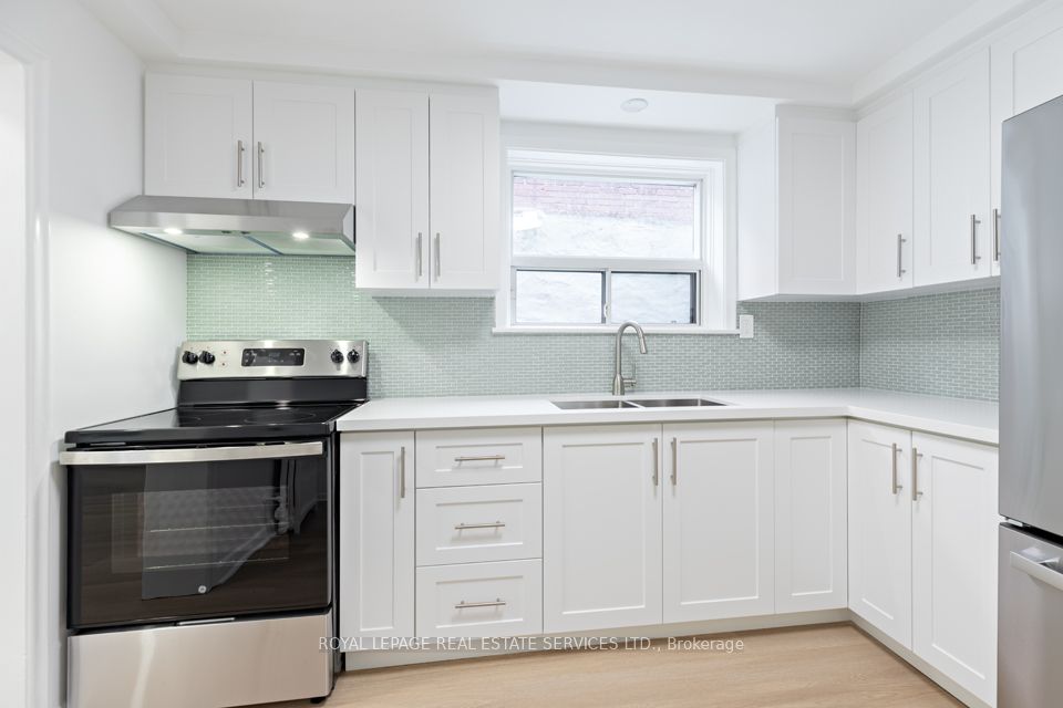 Additional image 5 of Lower-315A Indian Grove N/a, Toronto, ON, M6P 2H6