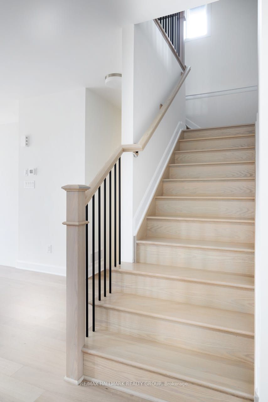 Additional image 3 of 683 Persimmon Way, Ottawa, ON, K1C 1T1
