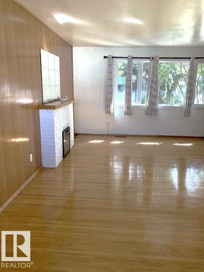 Additional image 4 of 15212 86 Avenue NW, Edmonton, AB, T5R4C3