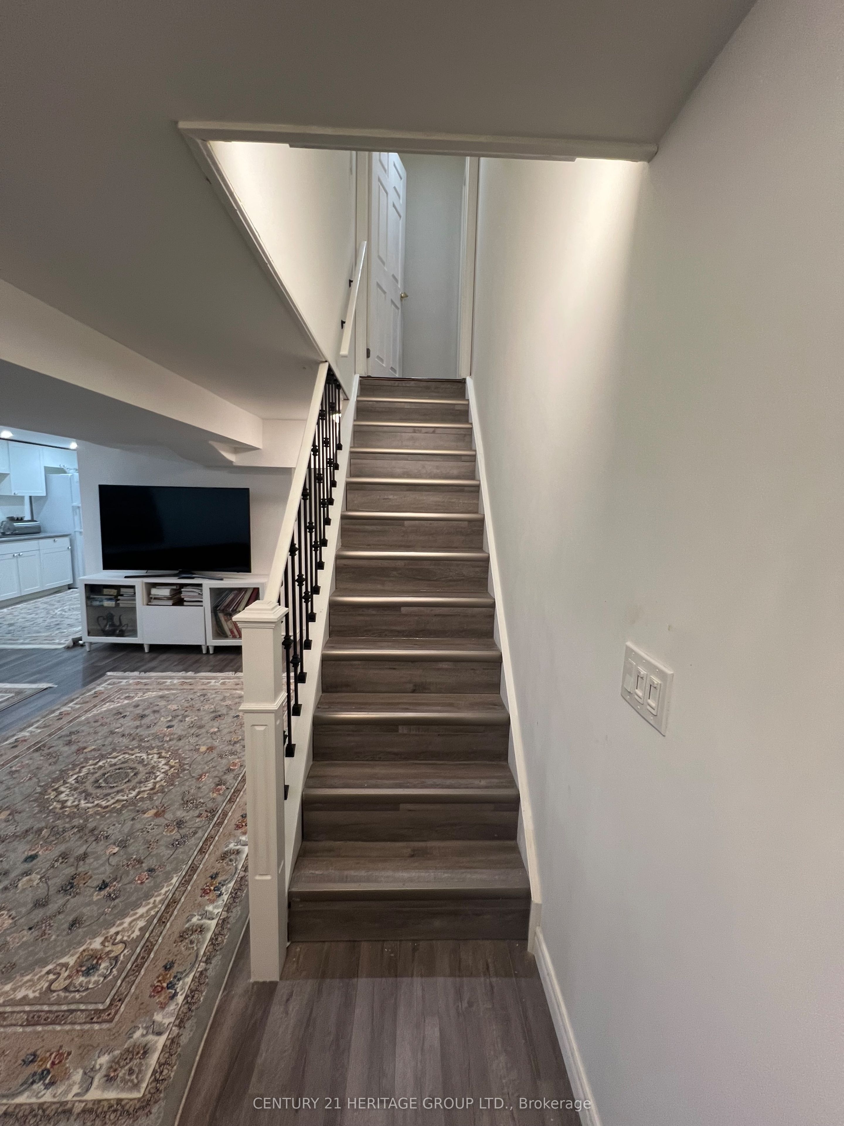 Additional image 2 of Basement-238 Glenway Circle, Newmarket, ON, L3Y 7S6