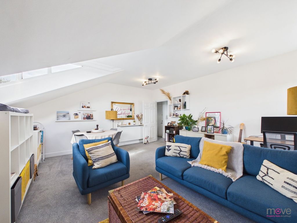 Additional image 5 of 2 bed flat for salePittville Crescent, Cheltenham GL52