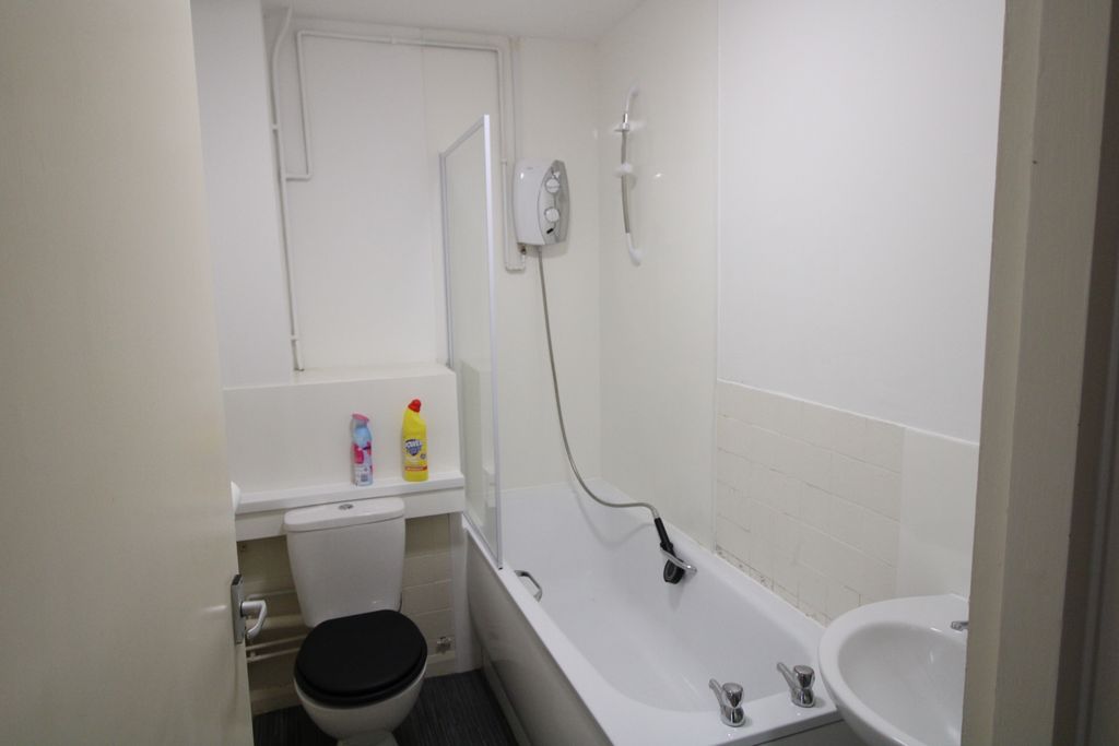 Additional image 3 of 1 bed flat to rentNorth Street, Bridgwater TA6