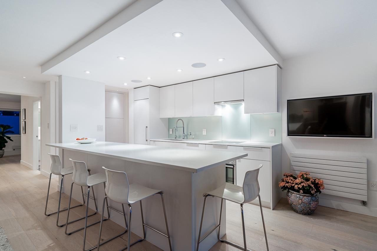 Additional image 2 of 807-150 24th Street, West Vancouver, BC, V7V 4G8