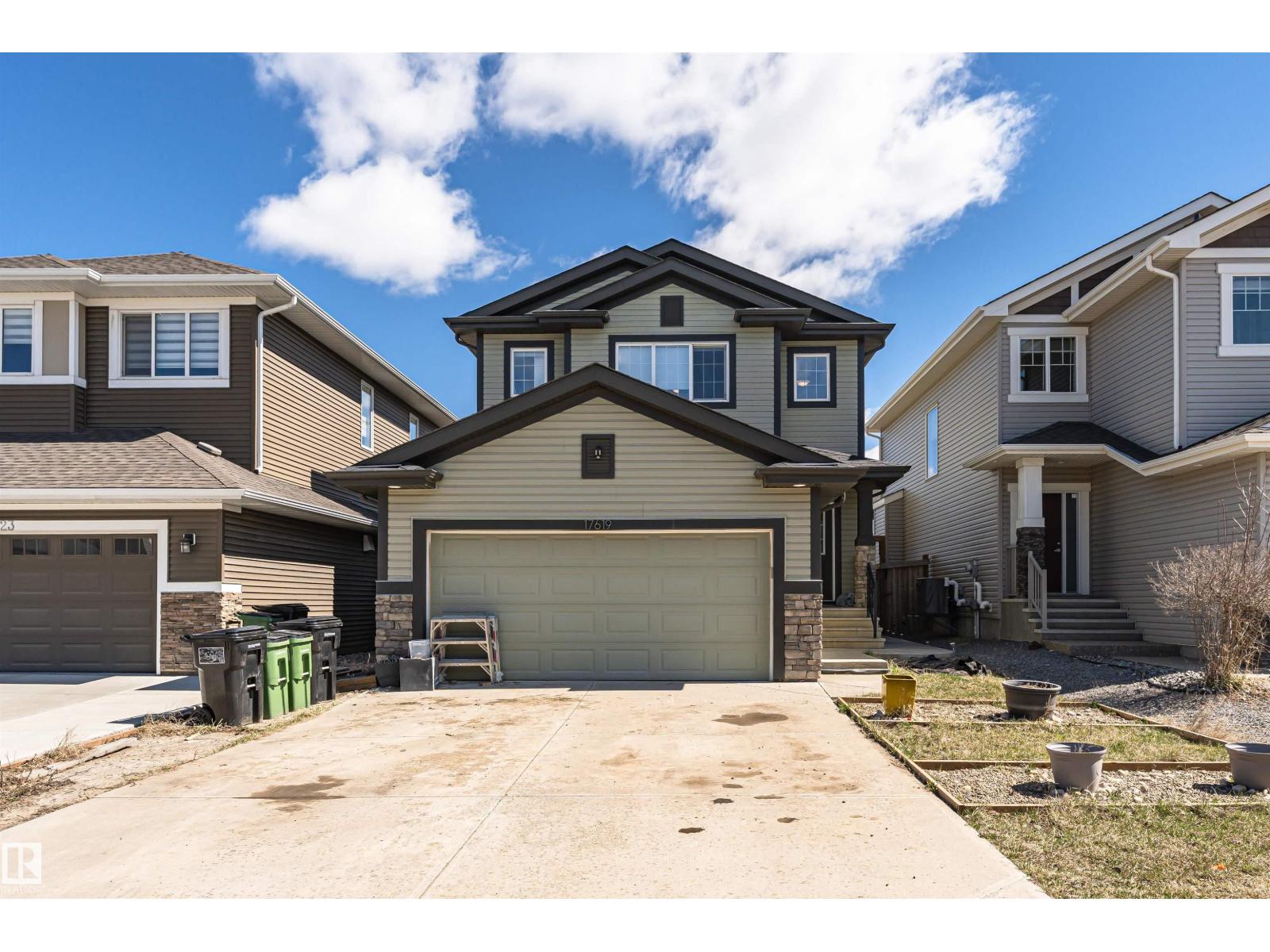 17619 77 Street NW, Edmonton, AB, T5Z3K9