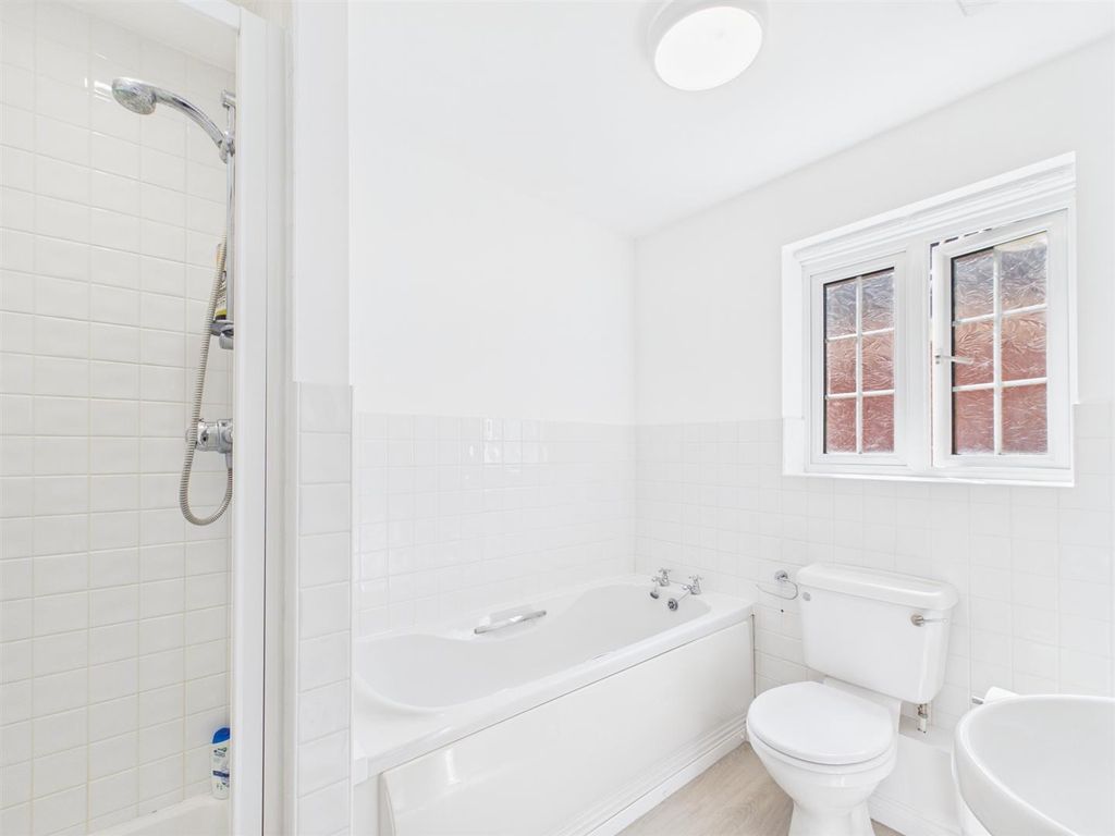 Additional image 13 of 4 bed detached house to rentHighgrove Gardens, Stamford PE9