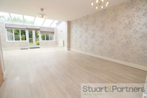 Additional image 3 of 4 bed terraced house to rentBarncroft Drive, Lindfield RH16
