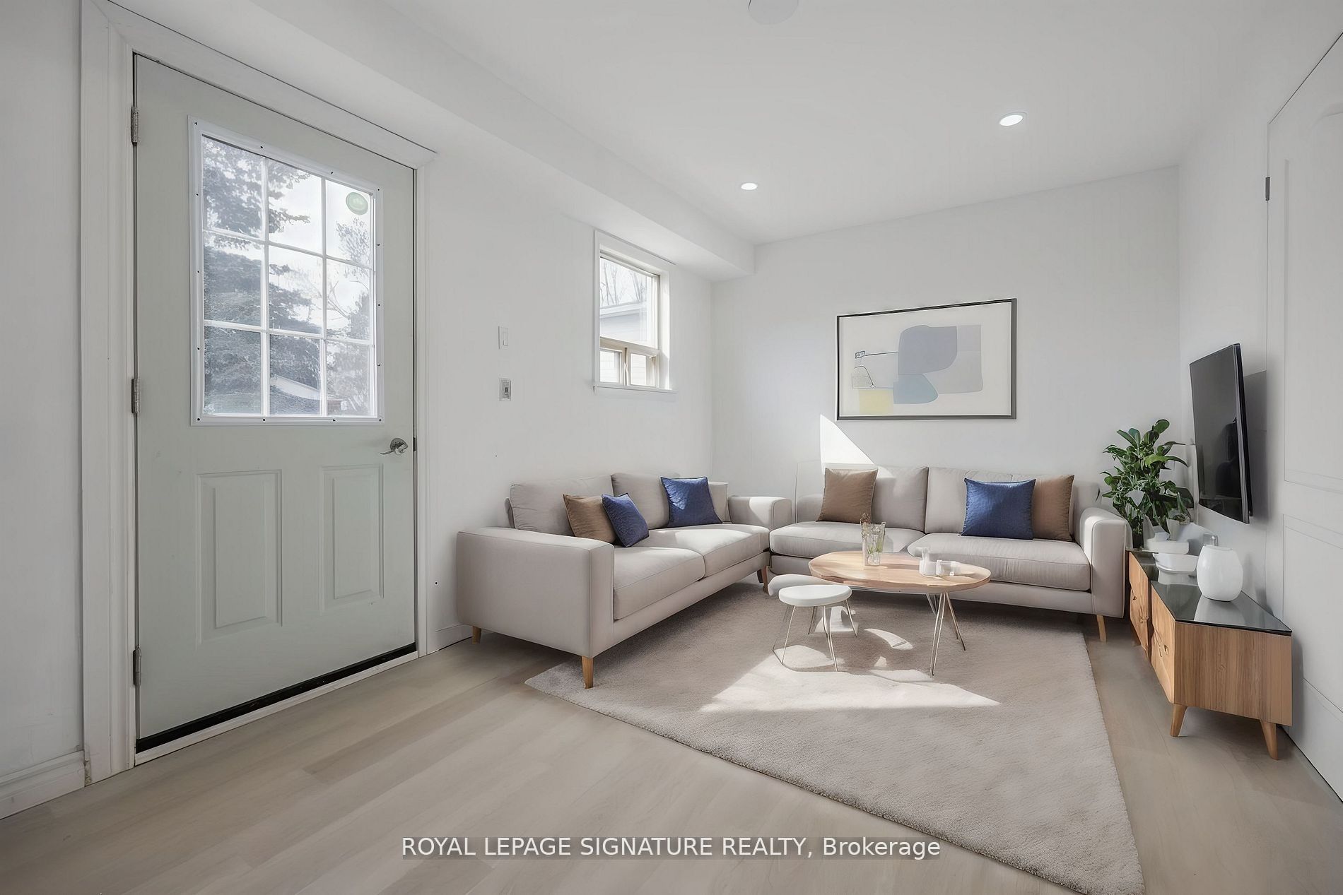 B/Main-54 Tuscarora Drive, Toronto, ON, M2H 2K3