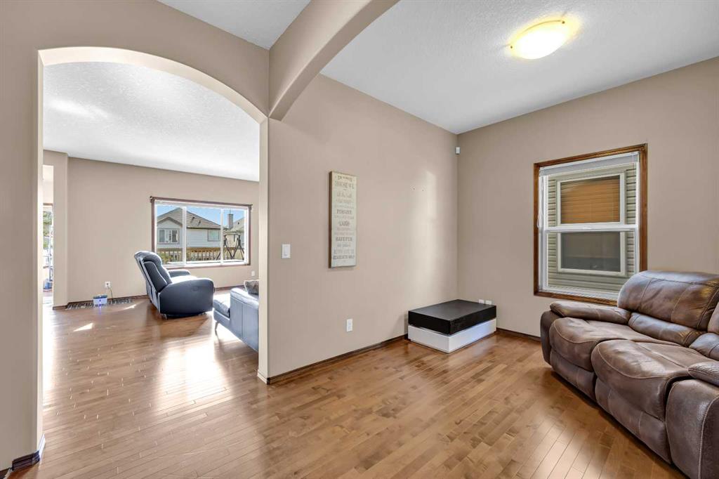 Additional image 5 of 92 Everoak Close SW, Calgary, AB, T2Y0C3