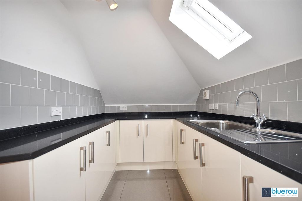 Additional image 5 of 3 bed flat to rentHall Road West, Liverpool L23
