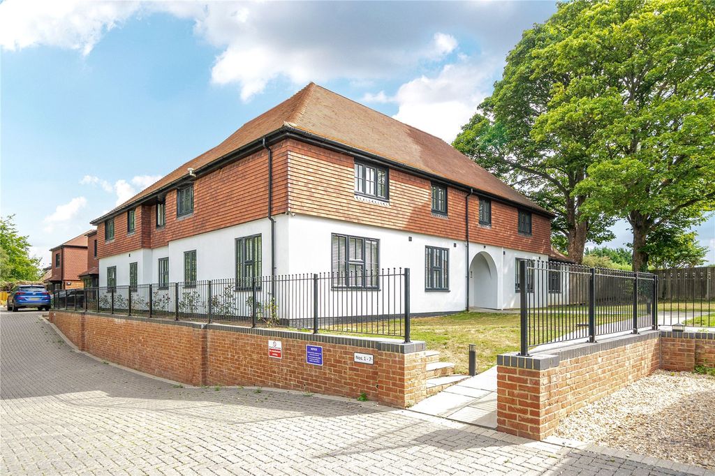 14 bed flat for saleMilkingpen Lane, Old Basing, Basingstoke RG24