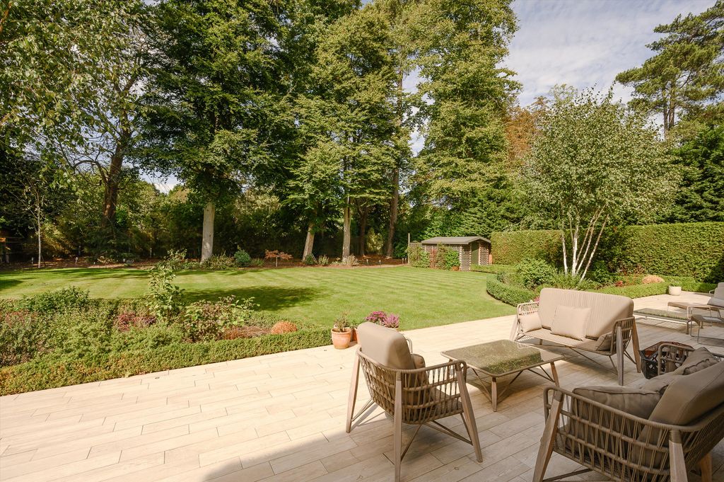 Additional image 21 of 6 bed detached house to rentFairbourne, Cobham, Surrey KT11