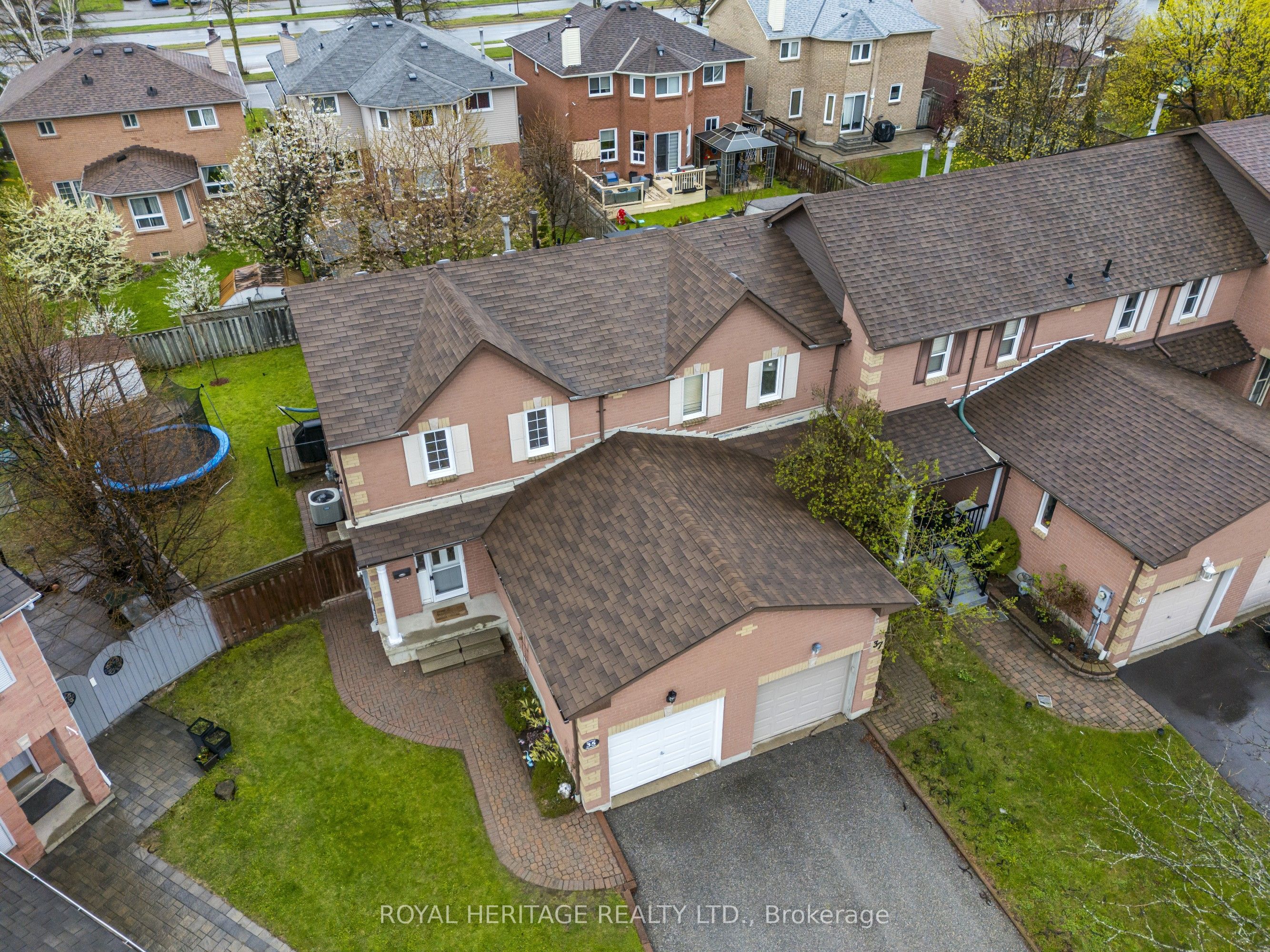 Additional image 3 of 35 Hughes Crescent, Ajax, ON, L1T 3P9