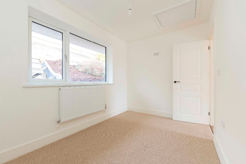 Additional image 21 of 3 bed bungalow to rentAshgrove, Edwardsville, Treharris CF46
