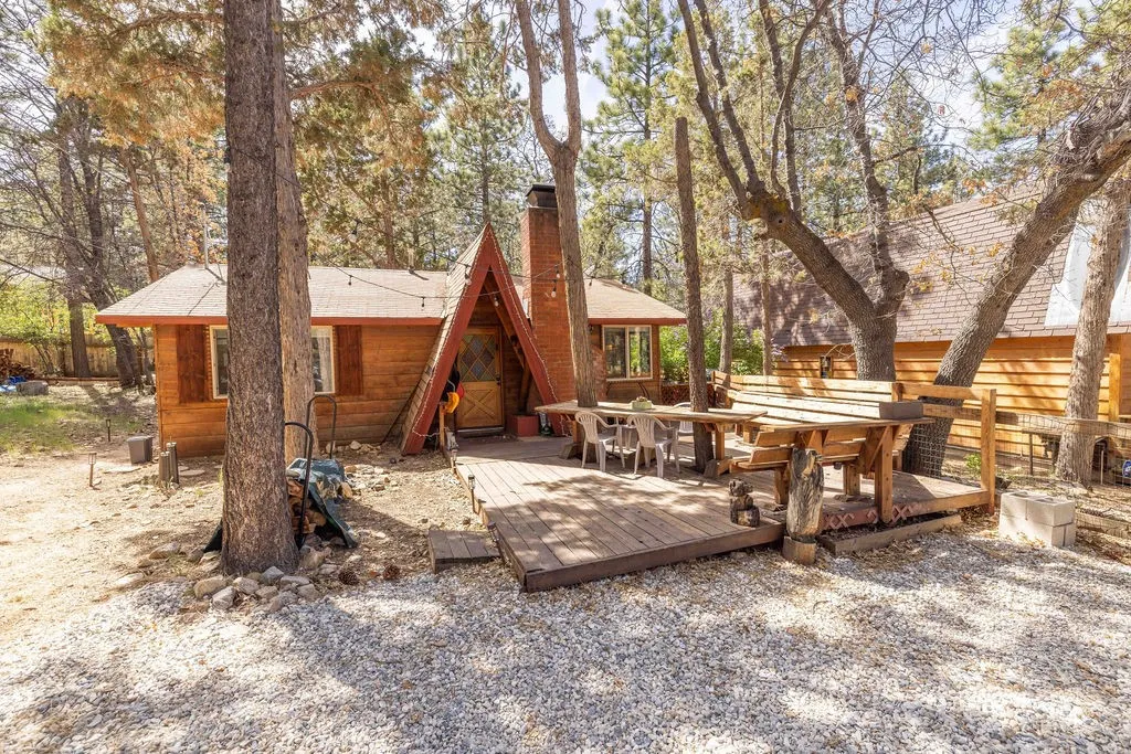 Additional image 2 of 212 Moreno Ave, Sugarloaf, CA 92386