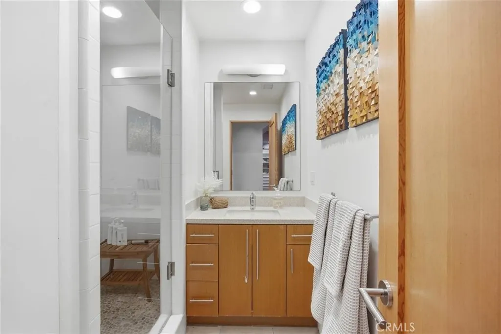 Additional image 27 of 1211 Bayview Dr, Manhattan Beach, CA 90266