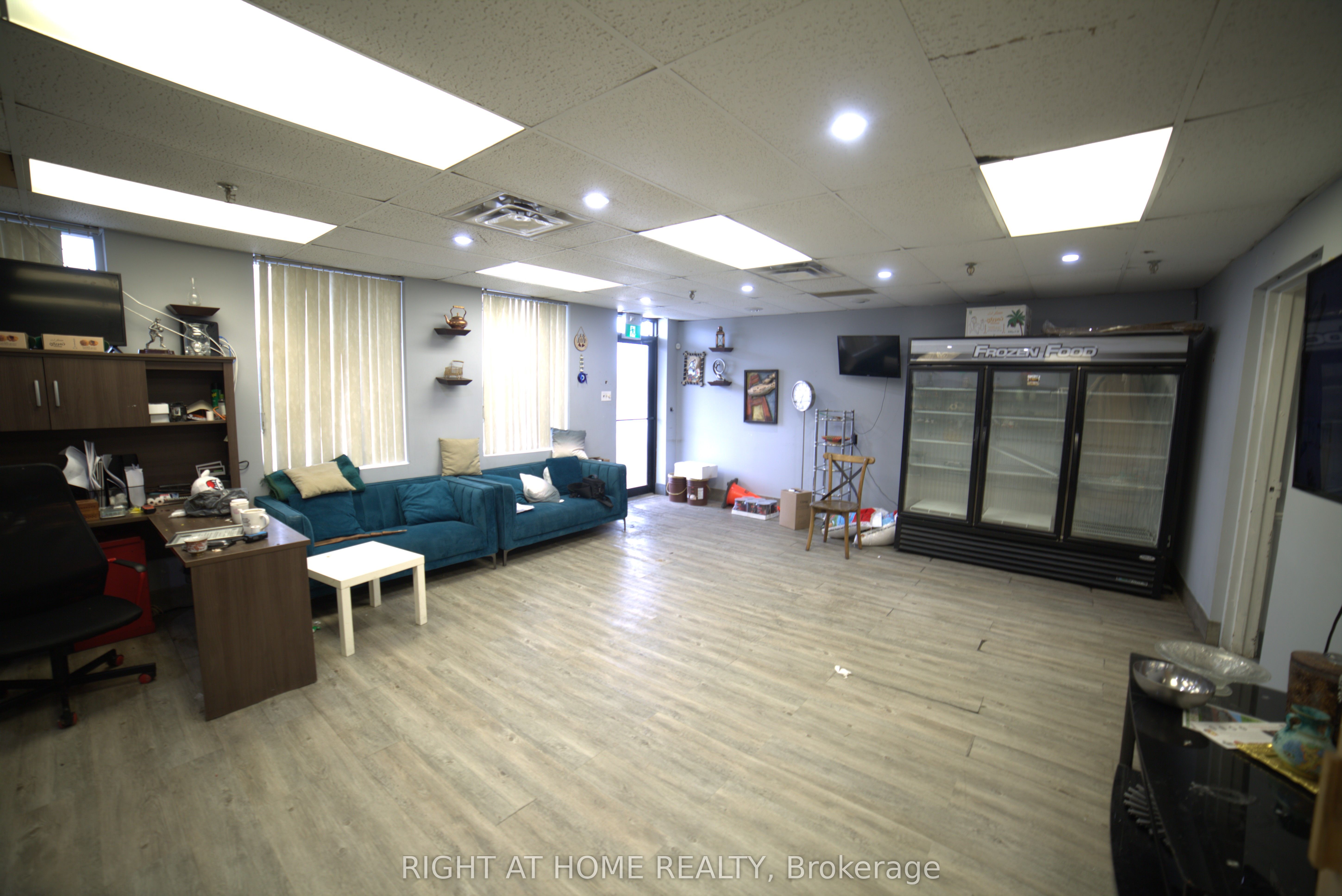 Additional image 2 of 112-2465 Cawthra Road, Mississauga, ON, L5A 3P2