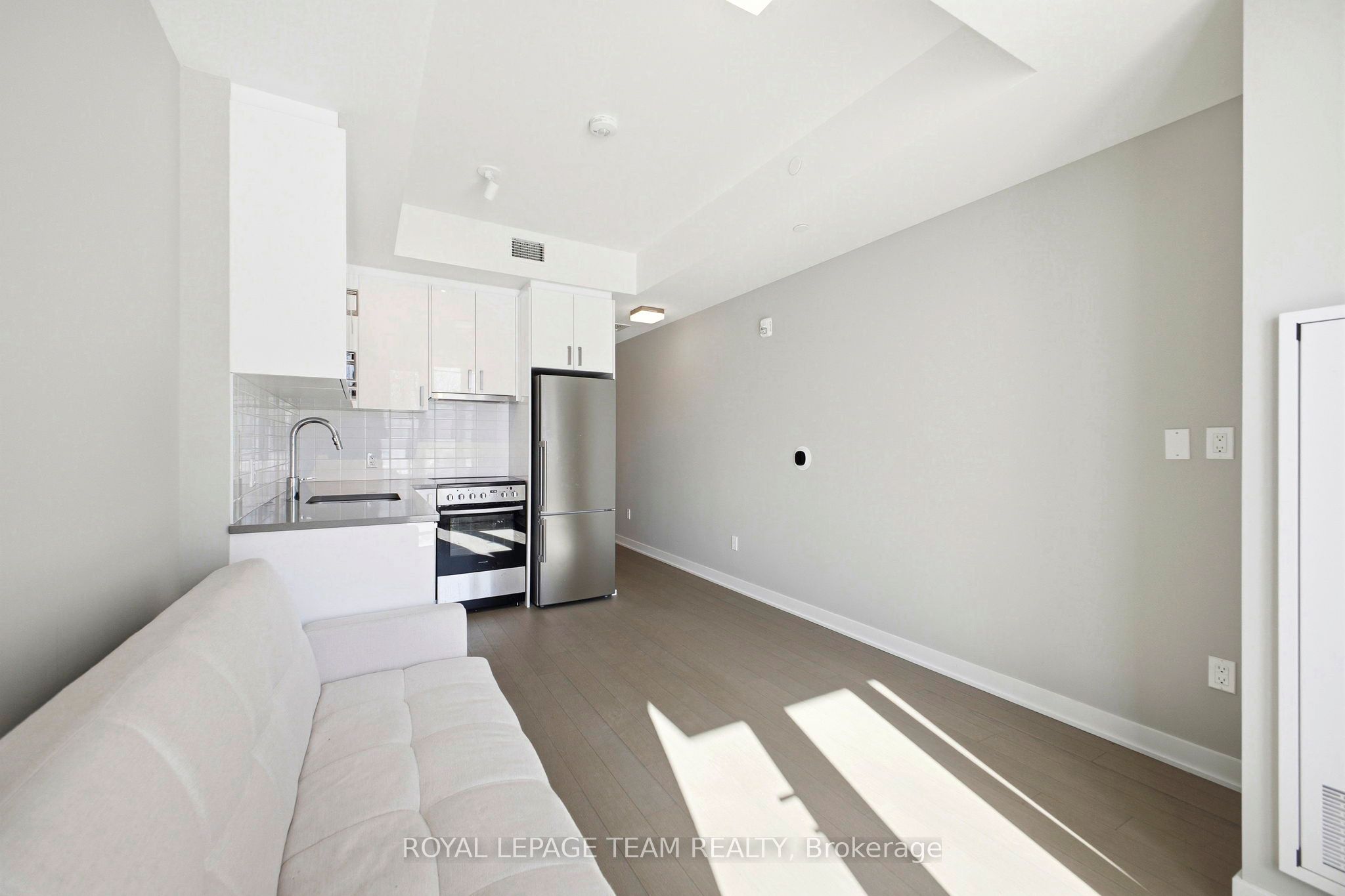 Additional image 6 of 209-360 Deschatelets Avenue E, Ottawa, ON, K1S 5Y1