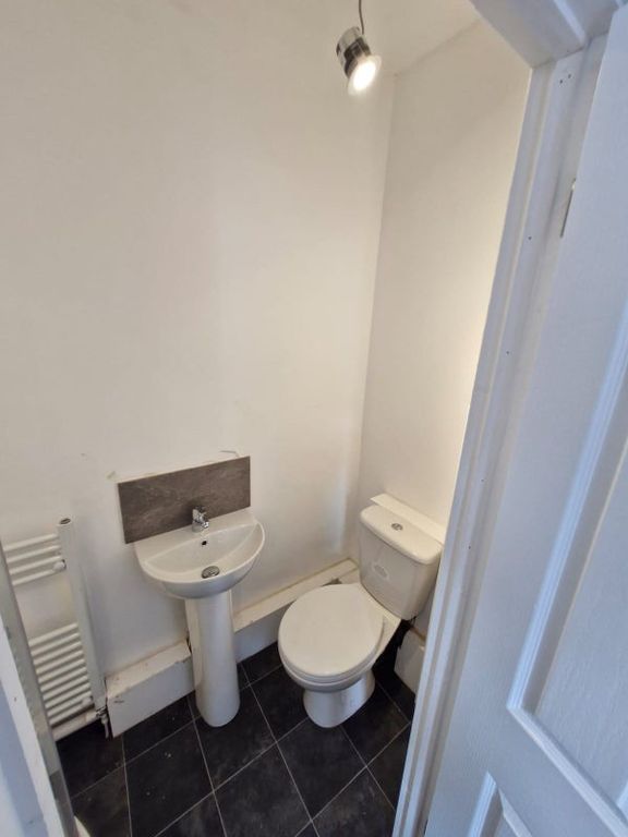 Additional image 7 of 5 bed semi-detached house to rentCollege Street, Grantham NG31