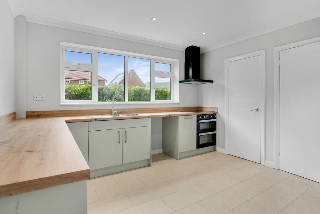 Additional image 9 of 4 bed detached house to rentAshlawn Road, Rugby, Warwickshire CV22