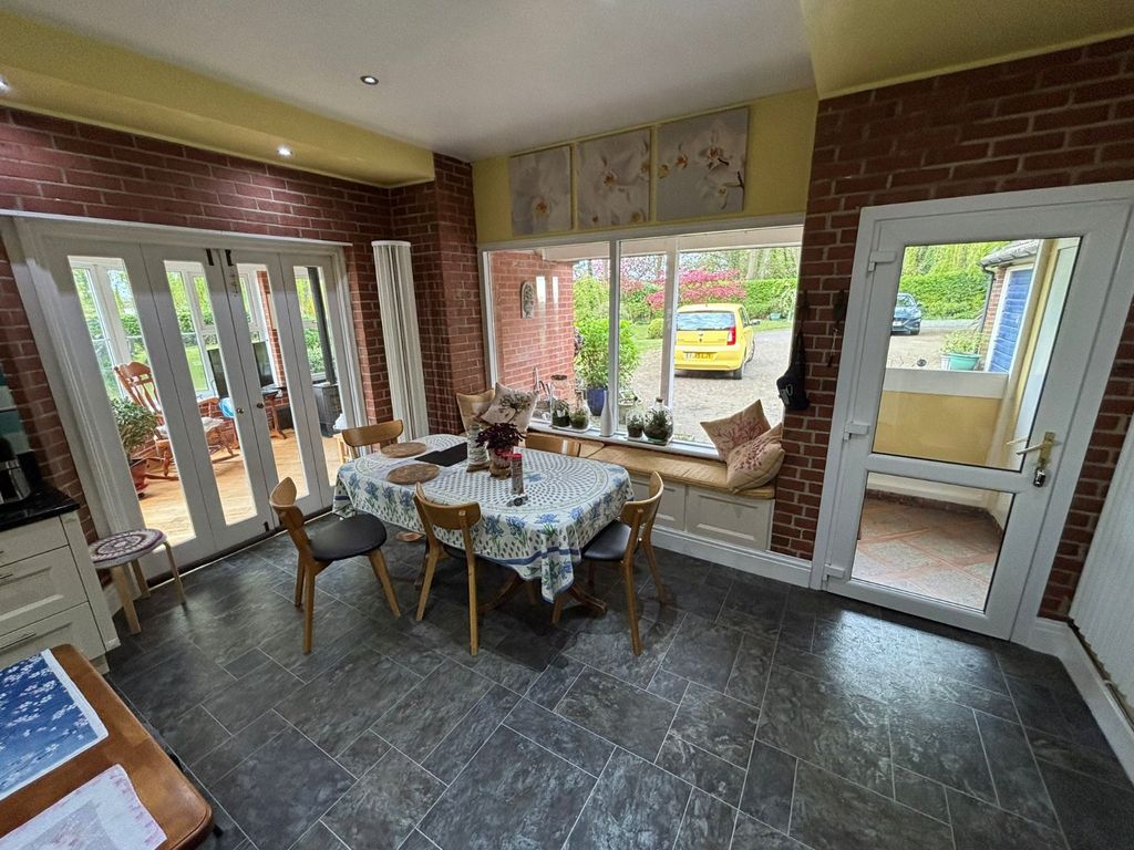Additional image 9 of 4 bed detached house to rentCastle Road, Cottingham, East Yorkshire HU16