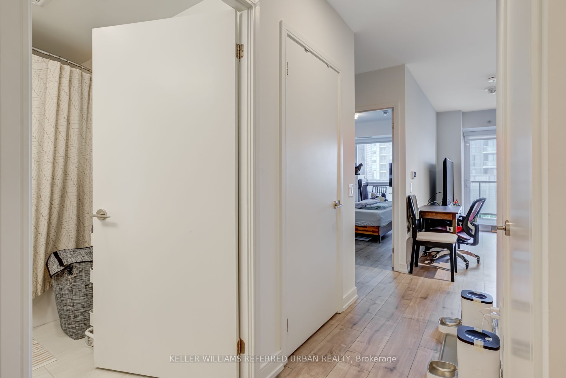 Additional image 6 of 401-30 Samuel Wood Way, Toronto, ON, M9B 0C9