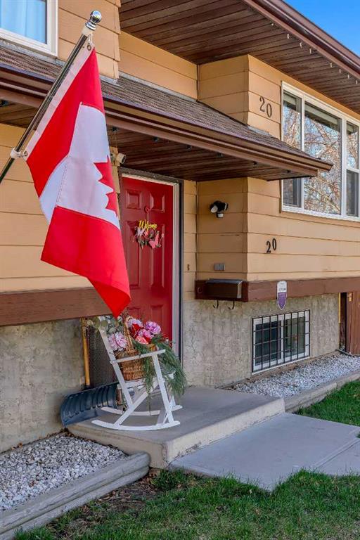 Additional image 2 of 20 Ogmoor Crescent SE, Calgary, AB, T2C 2E9