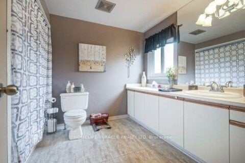 Additional image 5 of 3145 Harris Crescent, Mississauga, ON, L5N 4Y4
