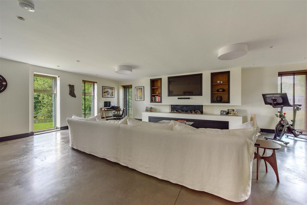 Additional image 19 of 5 bed barn conversion for saleFrog Hall, Brixworth, Northampton NN6
