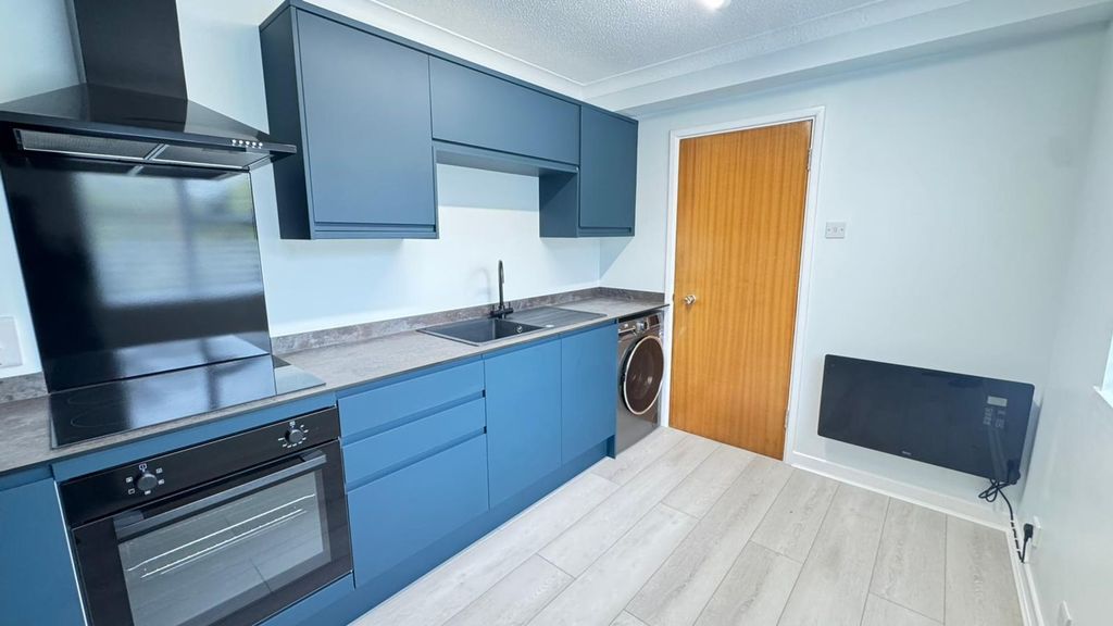 Additional image 2 of 2 bed flat to rentCharborough Road, Bristol BS34