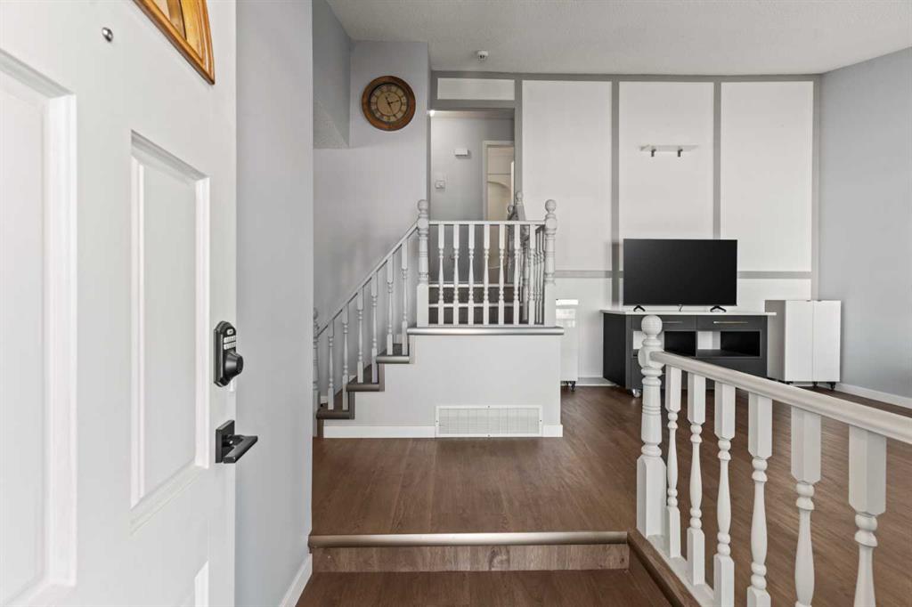 Additional image 4 of 5811 Templehill Road NE, Calgary, AB, T1Y 4C1