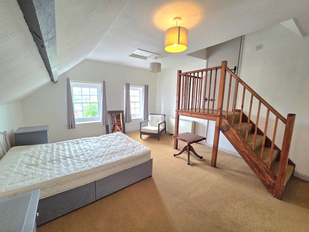 Additional image 3 of 2 bed maisonette to rentLower Market Street, Penryn TR10
