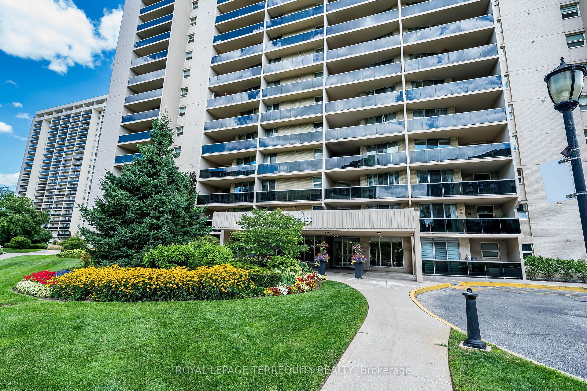 306-299 Mill Road, Toronto, ON, M9C 4V9